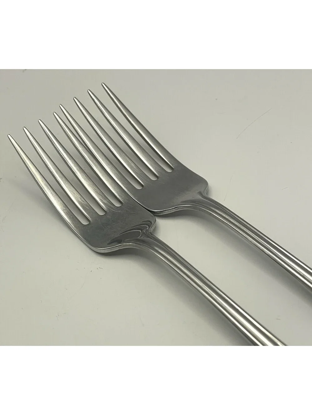 Oneida BANCROFT Glossy USA Stainless Flatware -- Lot of 2 Dinner Forks 7 3/8